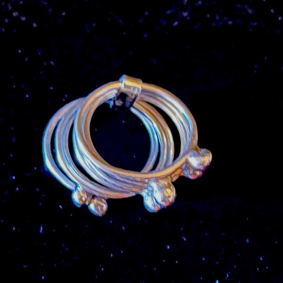 Sterling silver ring. Size 7 - Picture 4 of 6